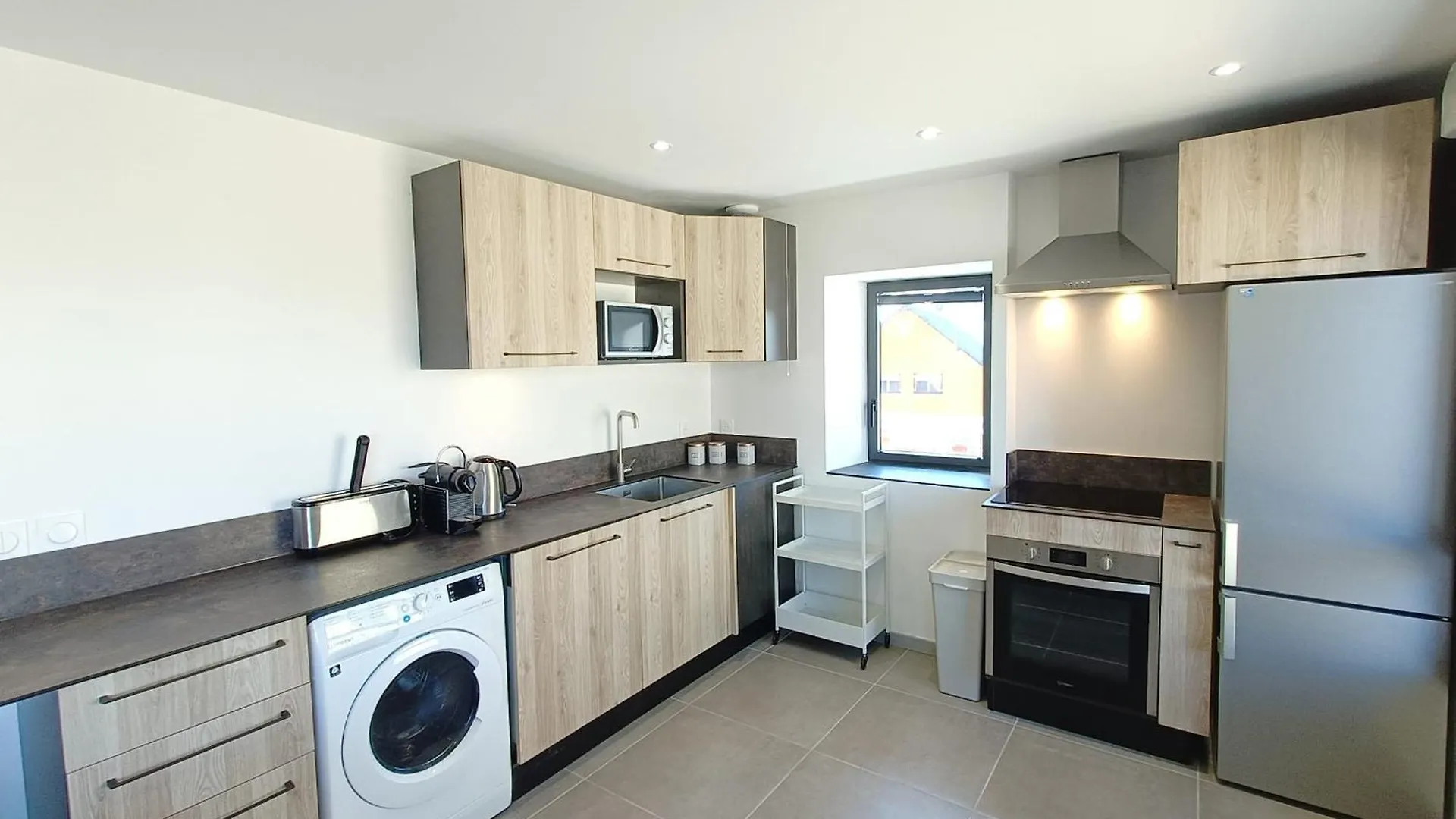 Apartment for 6 people in Albiez with balcony 0*, Albiez-Montrond